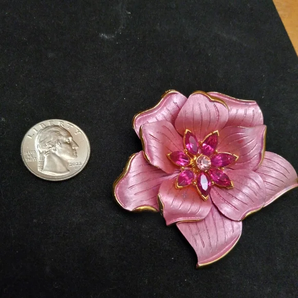 Pink Enamel and Rhinestone Flower Brooch - Picture 7 of 12